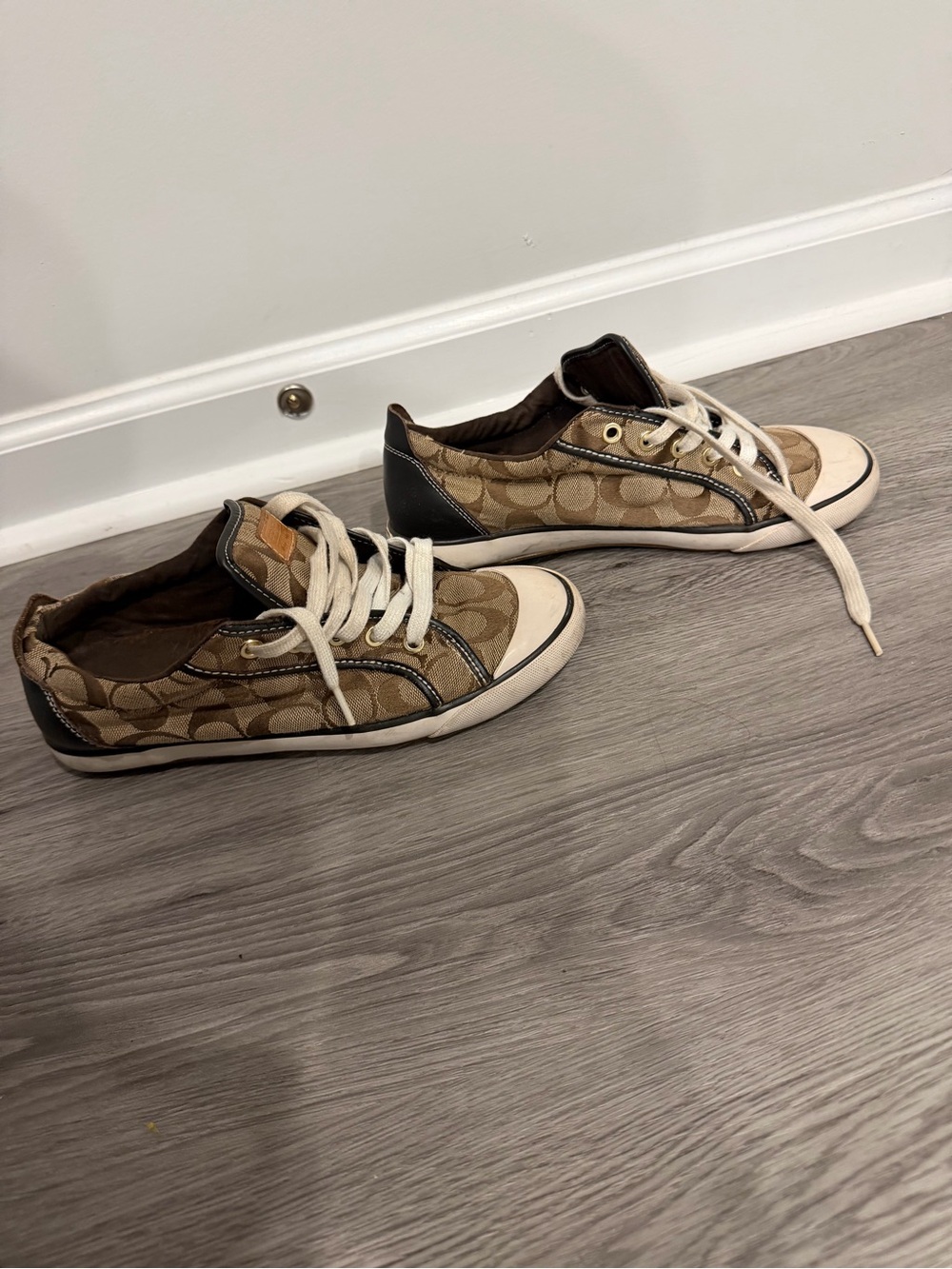 Coach Women's Low-Top Sneaker in Beige Monogram and Dark Brown